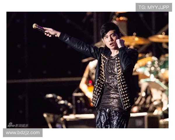 内马尔携女友观演唱会并高歌一曲 其歌声是否能与球场表现比肩