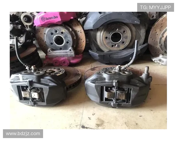 挖掘机防碰撞主动刹车